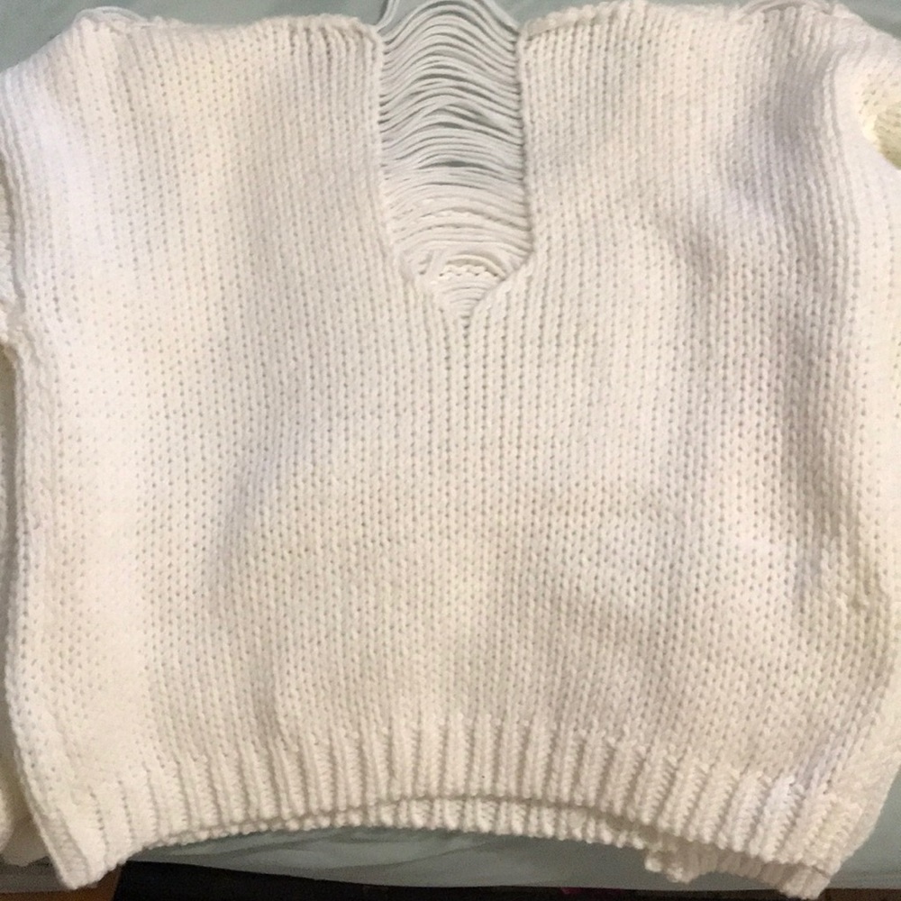 Sweater - Picture 4 of 6
